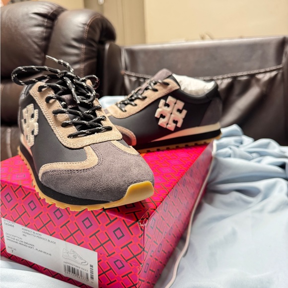 Tory Burch Vintage Nylon Lightweight Training Sneaker Shoes sz 7 - Picture 3 of 9